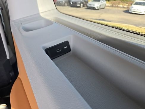 New 2025 Volkswagen ID. Buzz 1st Edition image 27