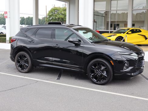 Used 2021 Chevrolet Blazer RS w/ Enhanced Convenience Package AWD/4WD image 2