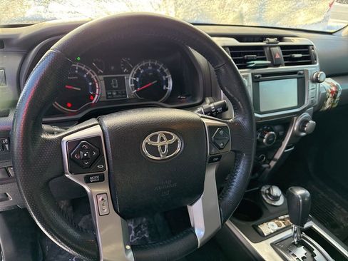 Used 2019 Toyota 4Runner SR5 Premium image 17