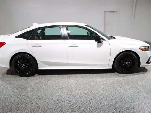 Used 2024 Honda Civic Sport image 6