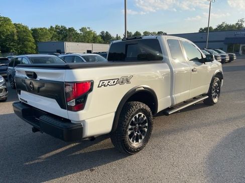 Used 2020 Nissan Titan PRO-4X AWD/4WD image 6