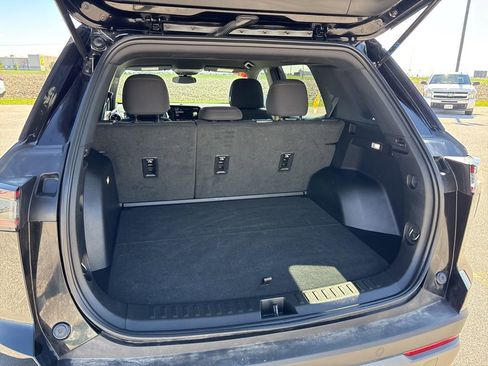 Used 2025 Chevrolet Equinox LT image 9