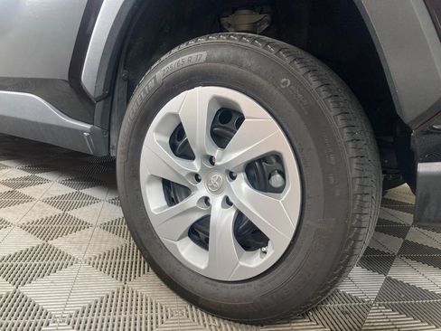 Used 2024 Toyota RAV4 LE AWD/4WD image 21