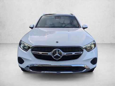 Certified 2024 Mercedes-Benz GLC 300 image 2