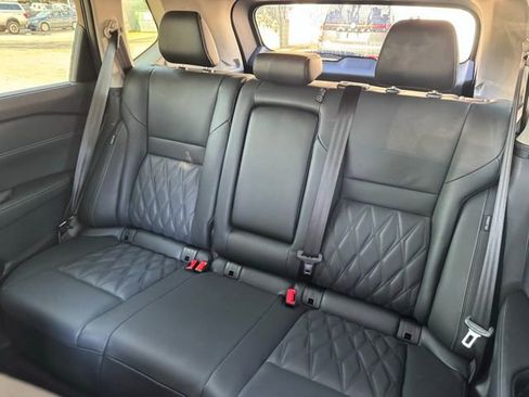 Used 2025 Nissan Rogue Platinum w/ Platinum Premium Package image 22