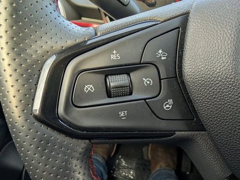 Used 2024 Chevrolet Trax RS w/ Sunroof Package image 18