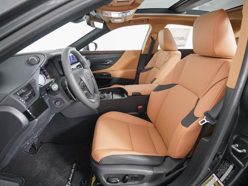 New 2025 Lexus ES 350 w/ Premium Package image 8