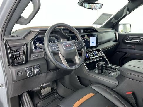Used 2025 GMC Sierra 1500 AT4 w/ AT4 Premium Package image 10