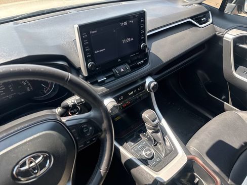 Used 2022 Toyota RAV4 Limited AWD/4WD image 24