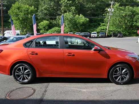 Used 2022 Kia Forte LXS w/ LXS Technology Package image 8