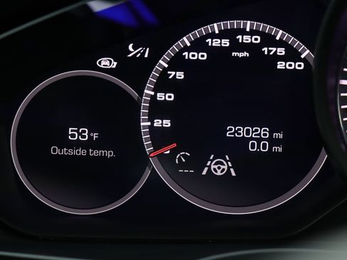 Used 2020 Porsche Cayenne Turbo image 22