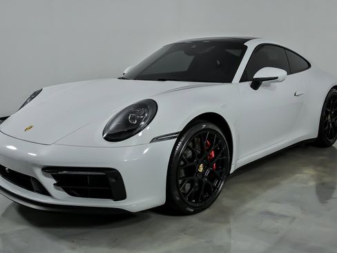 Used 2024 Porsche 911 Carrera GTS RWD image 6