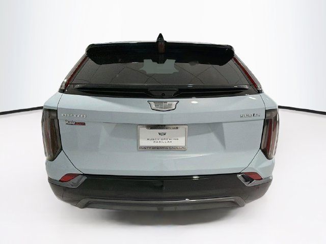 Certified 2025 Cadillac Optiq Sport 2 AWD/4WD image 5