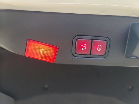 Used 2017 Mercedes-Benz SL 450 image 25