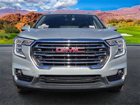 Used 2022 GMC Terrain SLT image 8