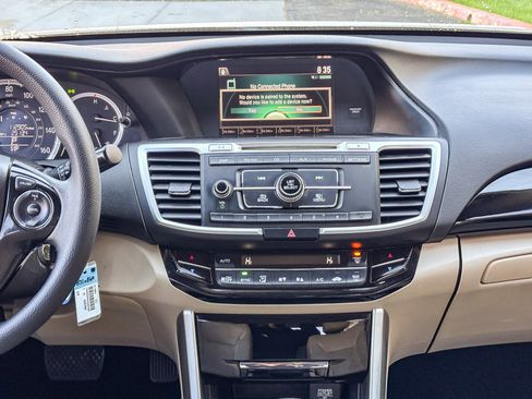 Used 2017 Honda Accord LX image 16