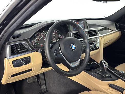 Used 2018 BMW 330i Sedan RWD image 4