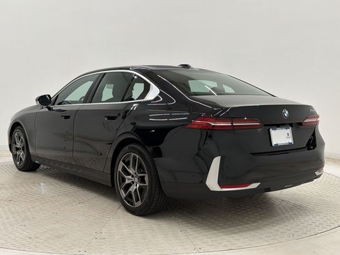 Used 2026 BMW 530i RWD image 3