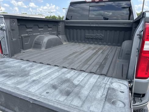 Used 2020 Chevrolet Silverado 1500 High Country w/ Technology Package AWD/4WD image 16