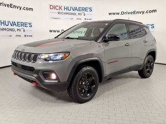 Used 2023 Jeep Compass Trailhawk AWD/4WD video 1