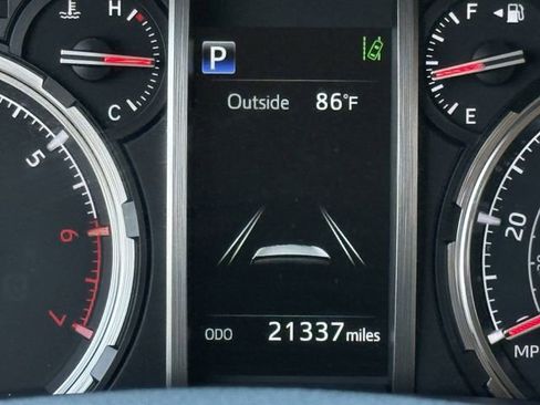 Used 2024 Toyota 4Runner Limited RWD image 16