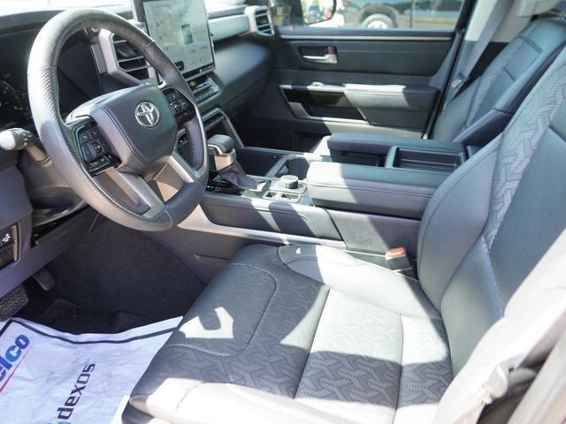 Used 2024 Toyota Tundra Limited AWD/4WD image 19