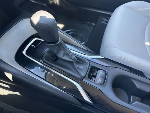 Used 2020 Toyota Corolla LE image 15