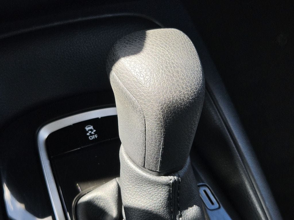 Used 2026 Toyota Corolla LE FWD image 20