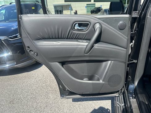 Used 2024 Nissan Armada SL w/ Midnight Edition Package RWD image 18