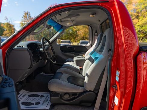 Used 2002 Ford F150 Lightning image 26