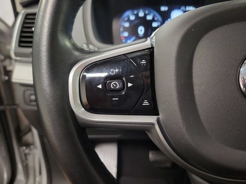 Used 2022 Volvo XC90 T5 Momentum AWD/4WD image 24