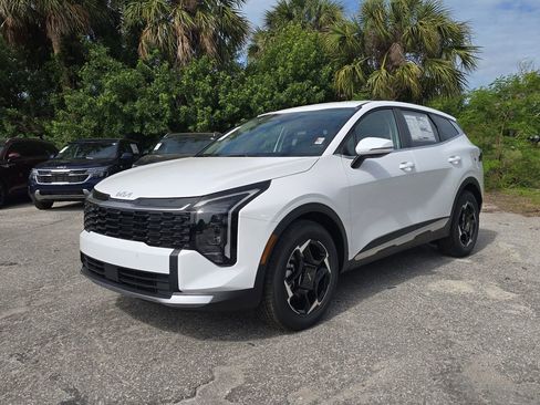 New 2026 Kia Sportage EX image 4