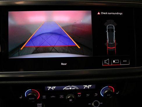 Certified 2025 Audi Q3 2.0T Premium w/ Convenience Package image 4