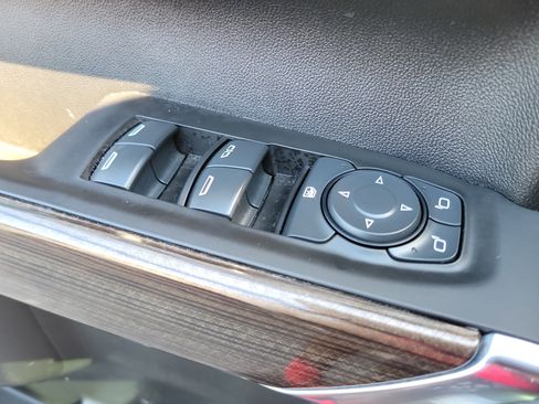Used 2021 Chevrolet Silverado 1500 LT w/ Bed Protection Package AWD/4WD image 20