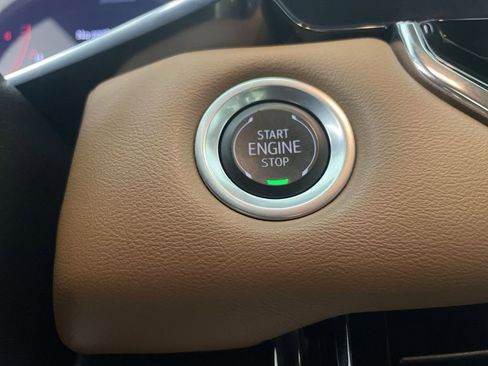 Used 2025 GMC Canyon AT4 image 17