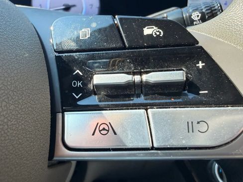 Used 2024 Hyundai Elantra SEL FWD image 20