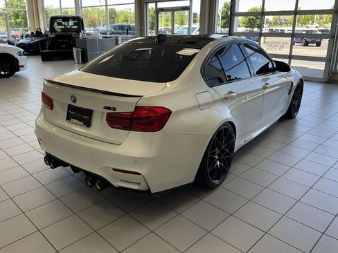 Used 2018 BMW M3 RWD image 11