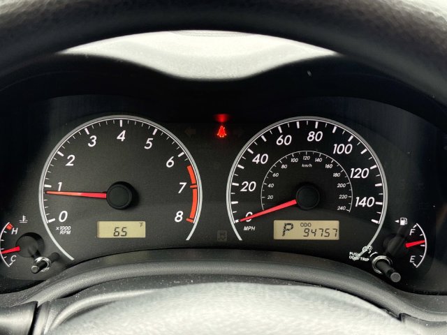 Used 2013 Toyota Corolla LE FWD image 26
