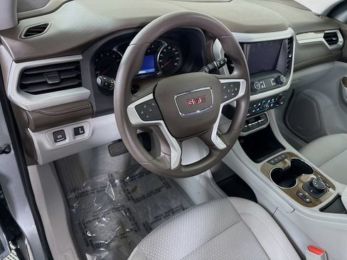 Used 2023 GMC Acadia SLE w/ Driver Convenience Package FWD image 18