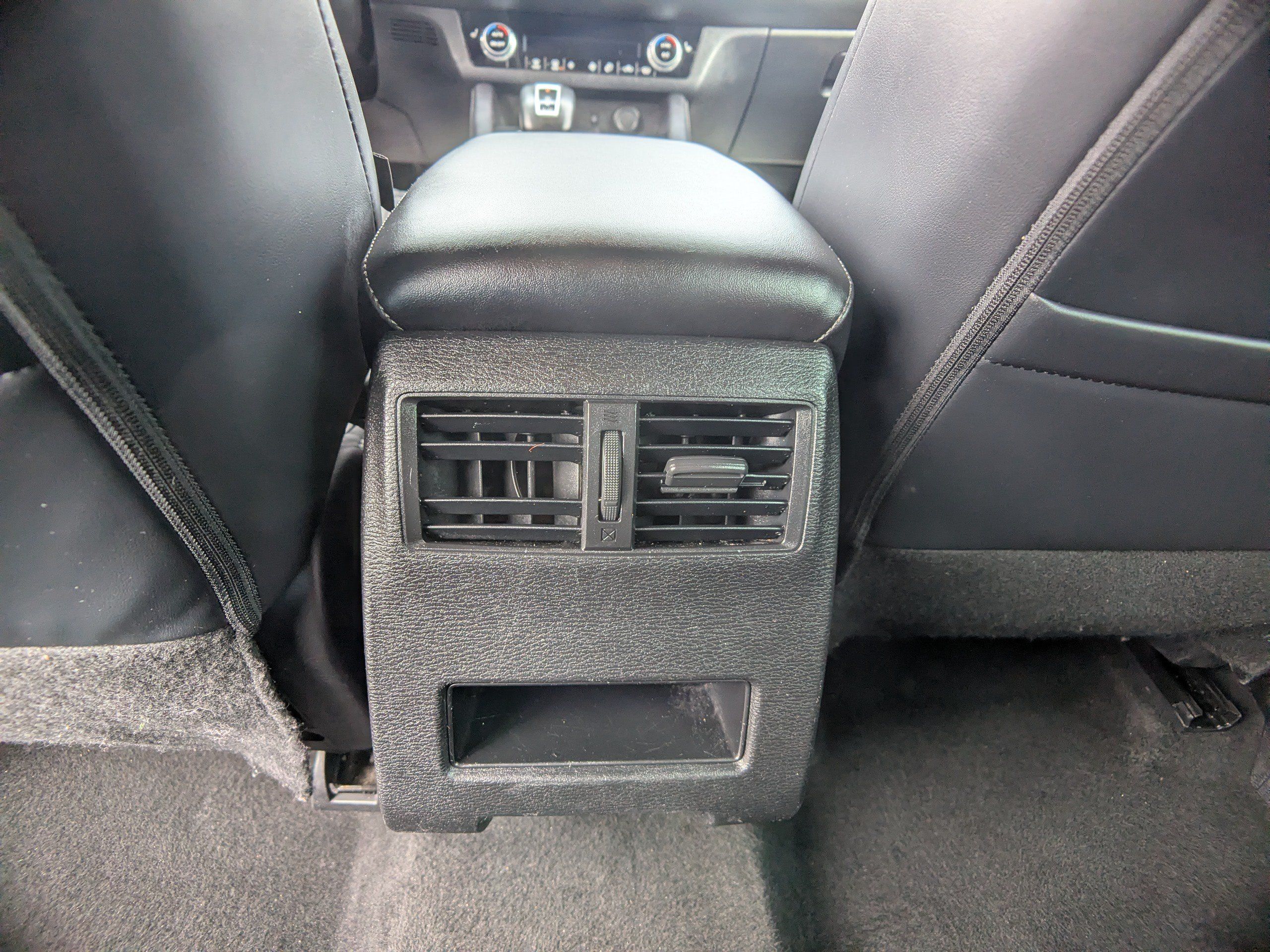 Used 2023 Mitsubishi Outlander SE AWD/4WD image 15