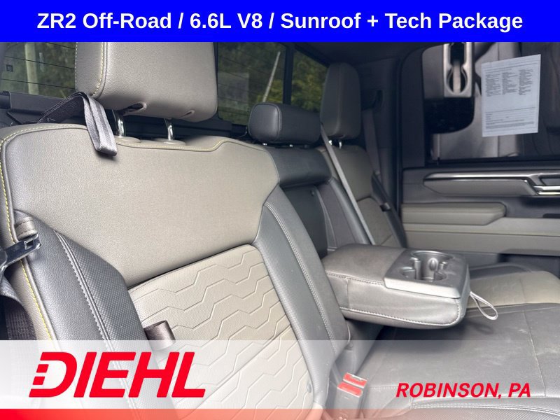 Used 2025 Chevrolet Silverado 2500 ZR2 w/ Technology Package AWD/4WD image 13