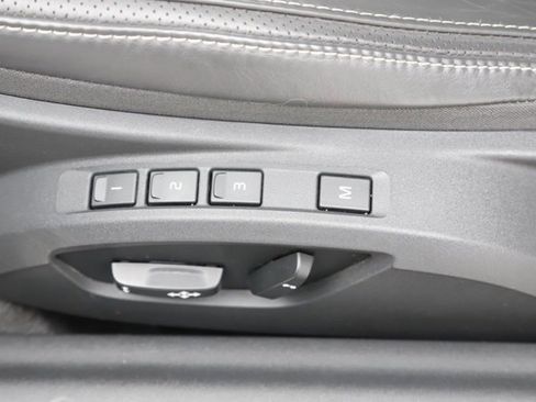 Used 2012 Volvo C70 T5 image 19