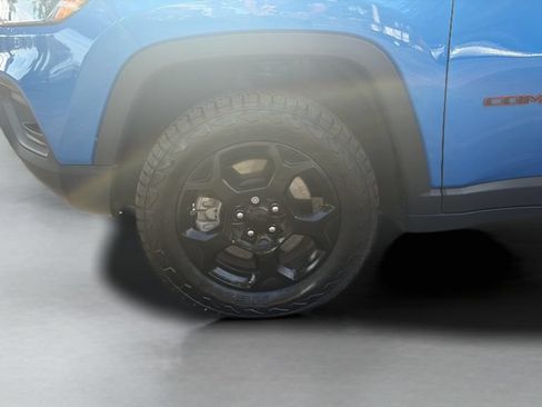 Used 2023 Jeep Compass Trailhawk w/ Trailhawk Elite Group AWD/4WD image 23