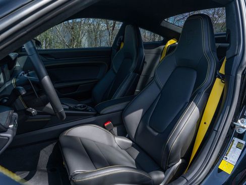 Used 2026 Porsche 911 Carrera GTS image 5