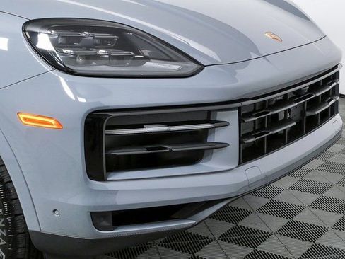 New 2026 Porsche Cayenne AWD image 38