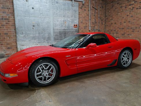 Used 2003 Chevrolet Corvette Z06 RWD image 8