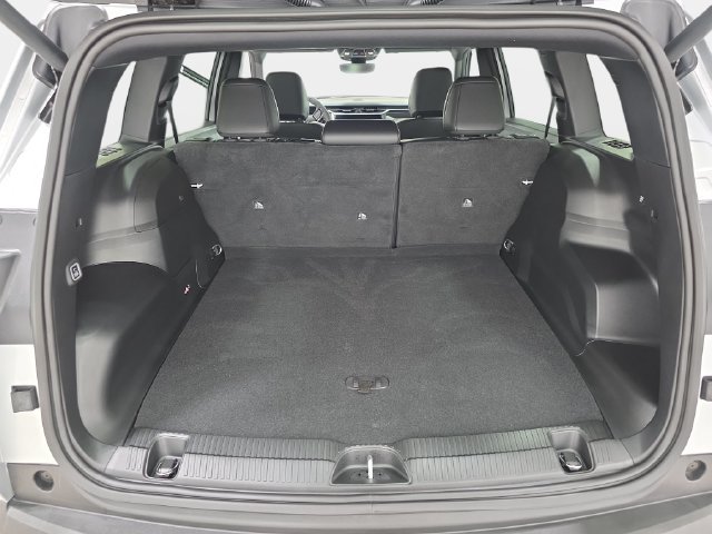 Used 2026 Jeep Cherokee Limited AWD/4WD image 34
