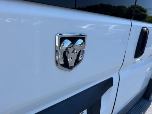Used 2017 RAM ProMaster 2500 w/ Premium Appearance Group FWD image 24