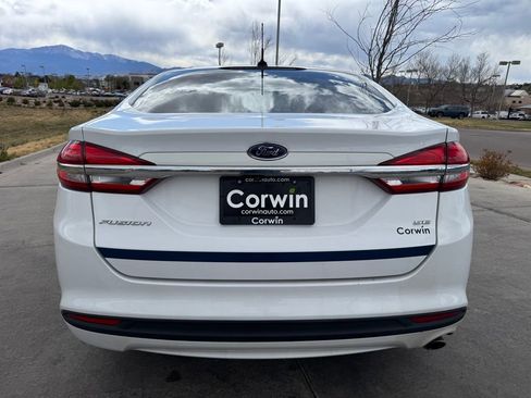 Used 2018 Ford Fusion SE FWD image 6