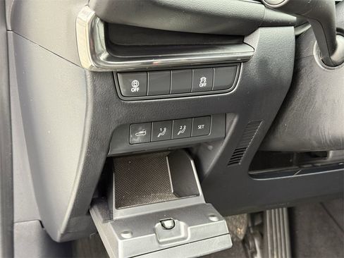Used 2022 MAZDA MAZDA3 s image 17